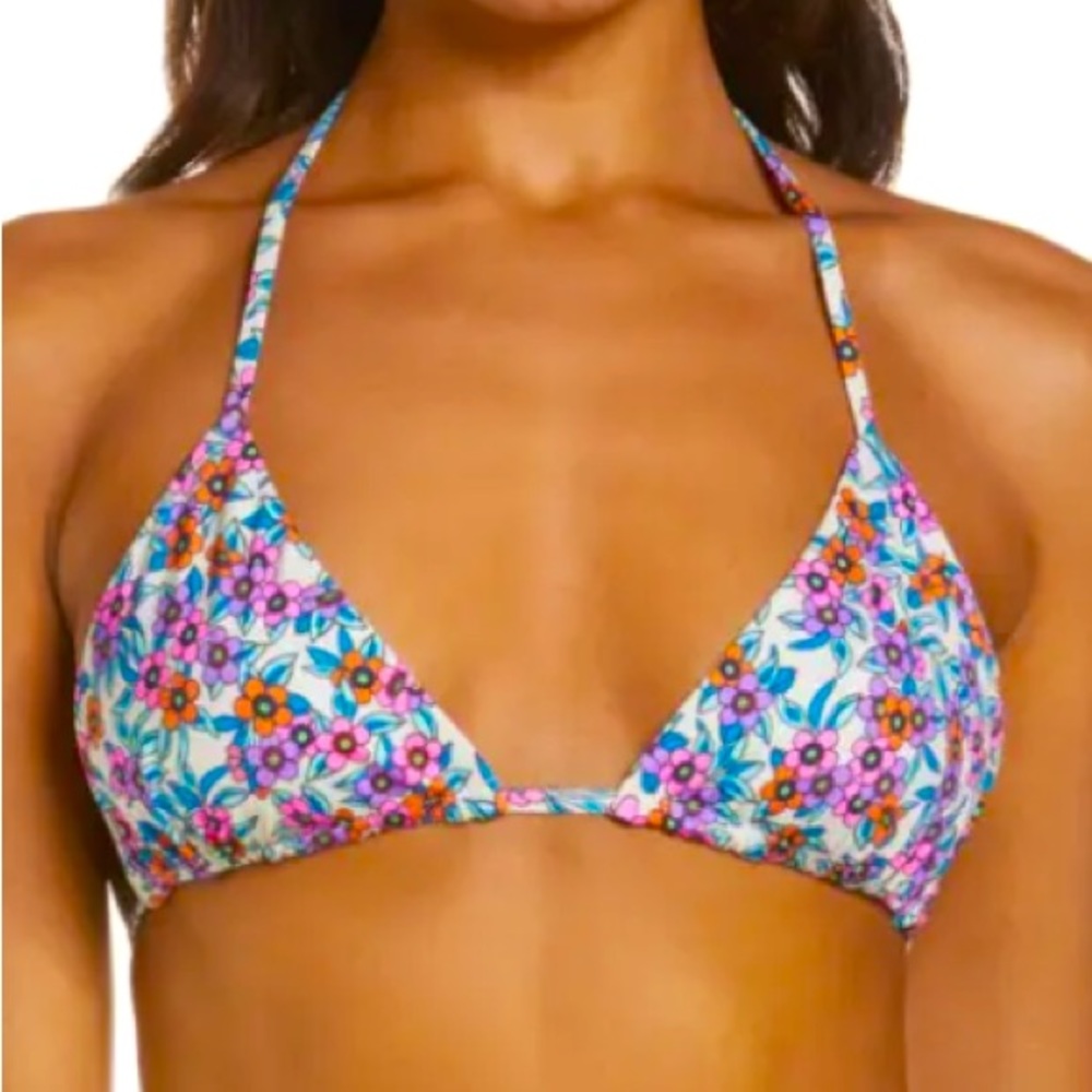 Frankie’s Bikini Top Medium Floral Tia triangle